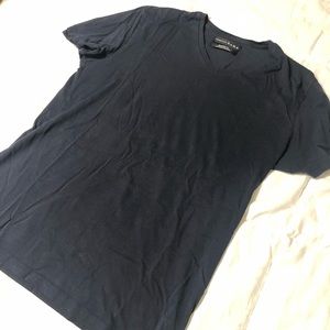 Men’s Zara v-neck shirt
